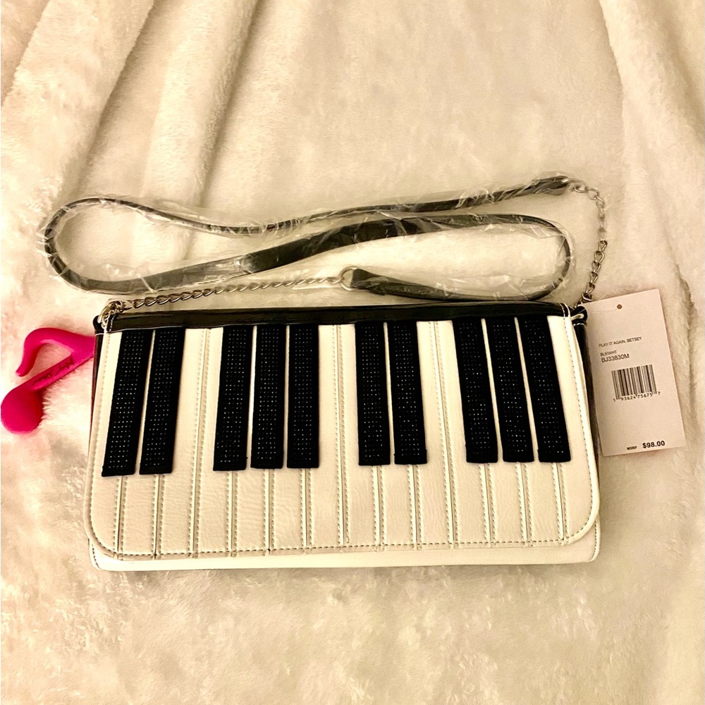 NWT Betsey Johnson Play it again, Betsey! Crossbody - Picture 7 of 8